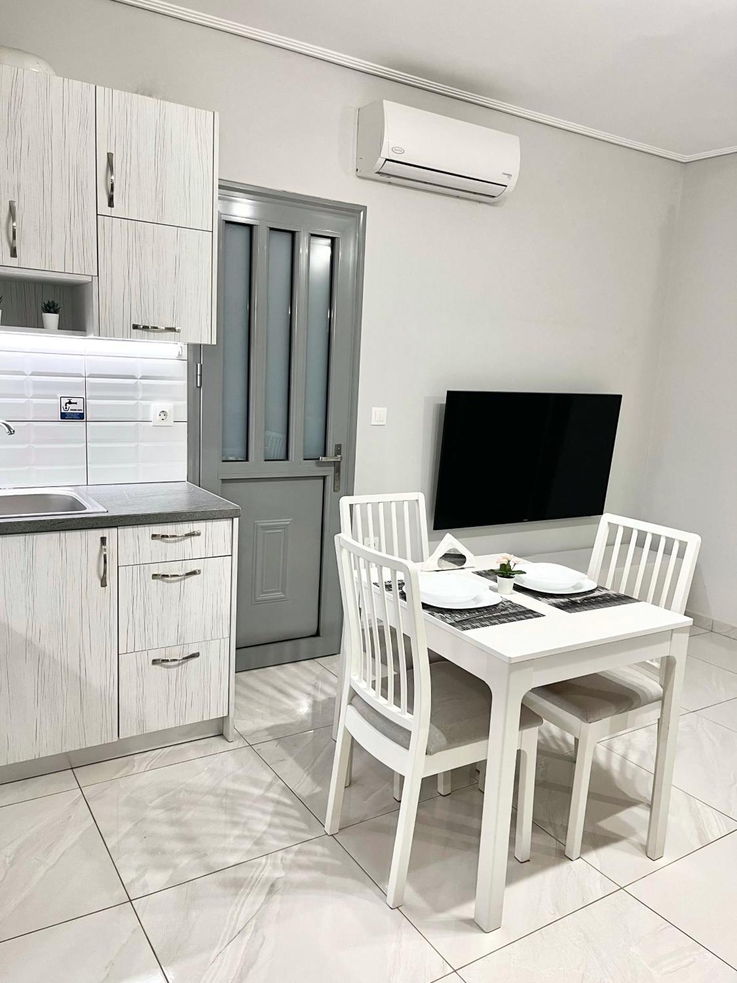 Blueline Apartment 3 لوتراكي المظهر الخارجي الصورة
